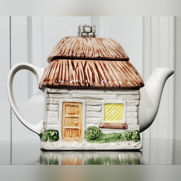 Country Cottage Teapot 🫖 by OCI Omnibus - Picture 14 of 16